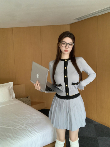 Real shot of miu daughter's Korean style exquisite suit for women early autumn knitted cardigan pleated skirt two-piece set