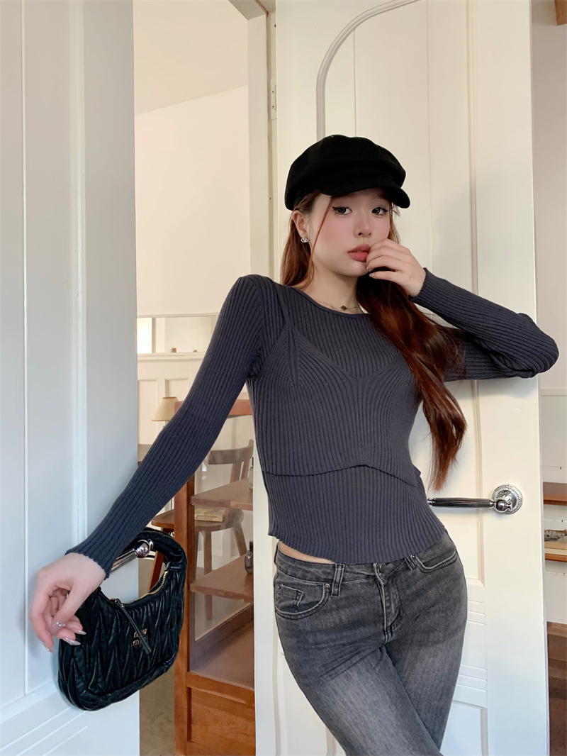 Actual shot of new autumn and winter Korean style round neck fake two-piece design knitted long-sleeved bottoming shirt for women