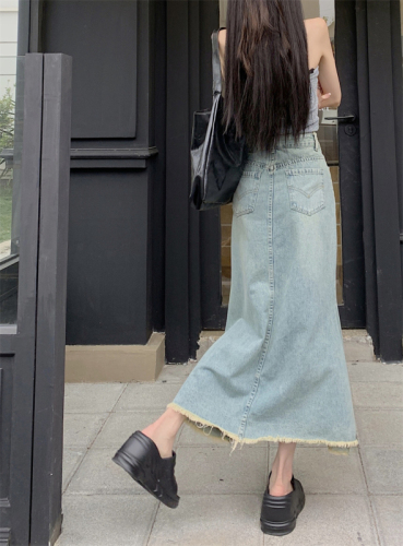 Real shot of autumn high-waisted denim skirt, raw edge denim skirt, long skirt, A-line fishtail skirt