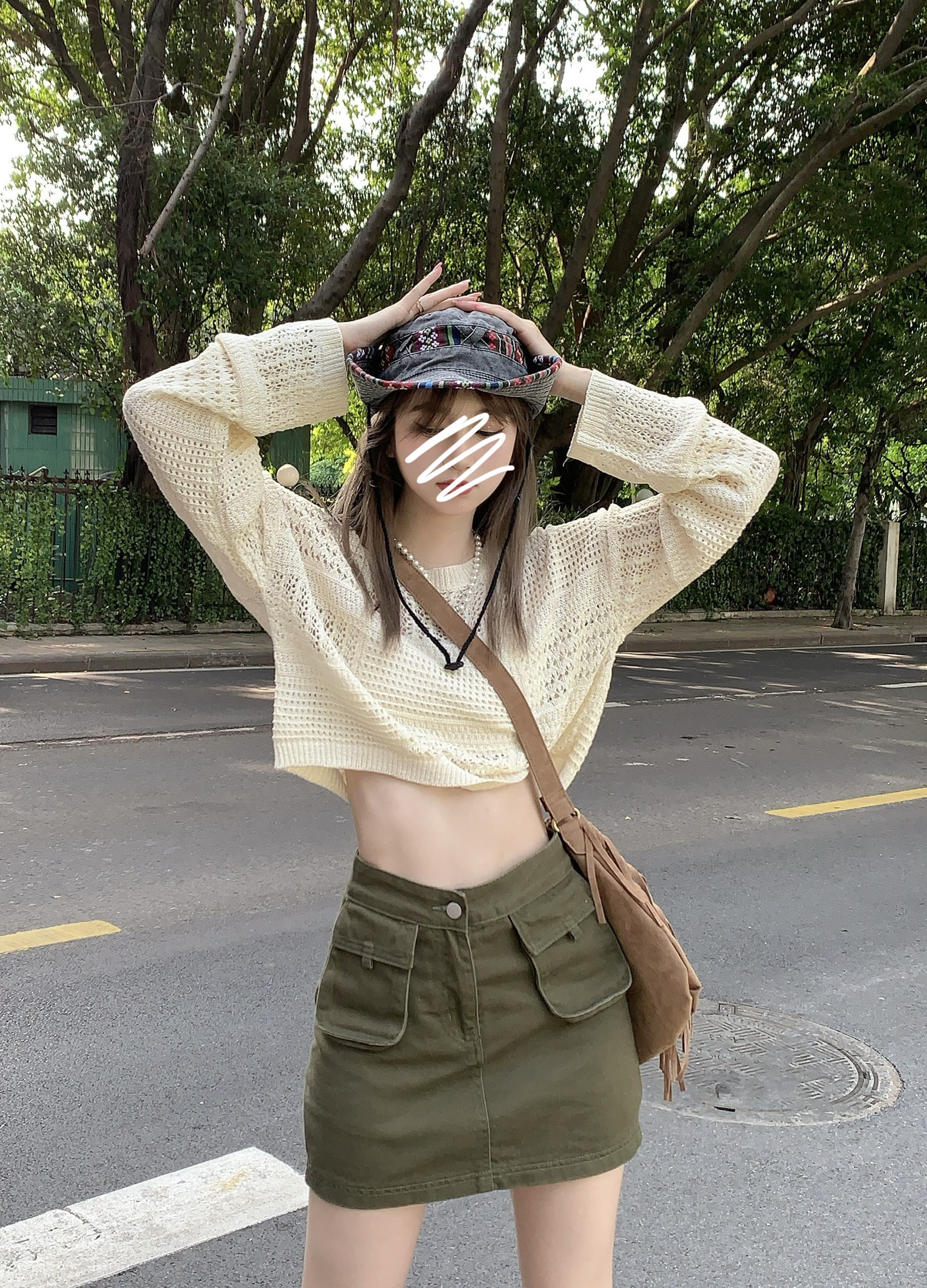 Short hollow sunscreen knitted layered blouse for women, loose design niche long-sleeved top