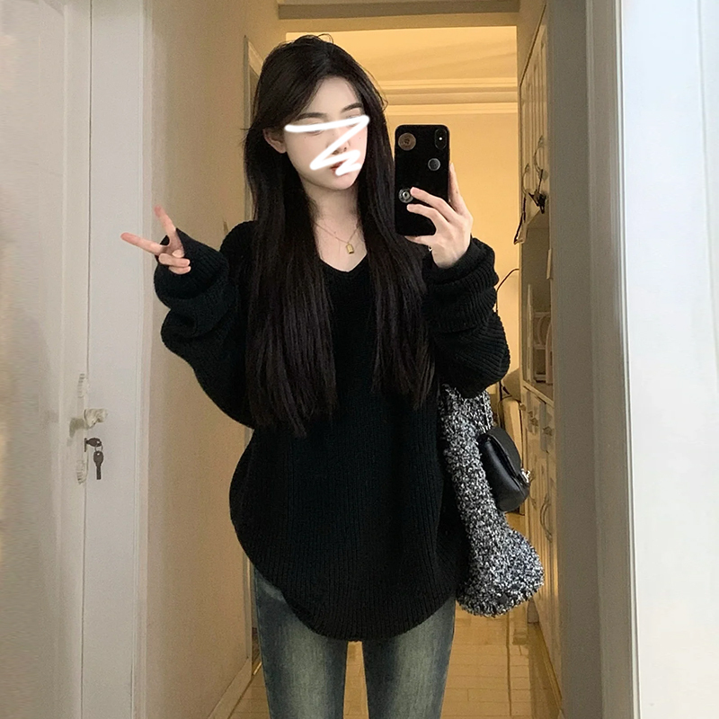 黑色寬鬆V領毛衣女秋冬2023新款軟糯慵懶風高級感長袖針織衫上衣