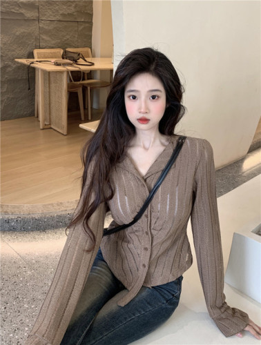 Real shot~Autumn V-neck trumpet sleeve buttoned short irregular pleated slim hot girl knitted cardigan top