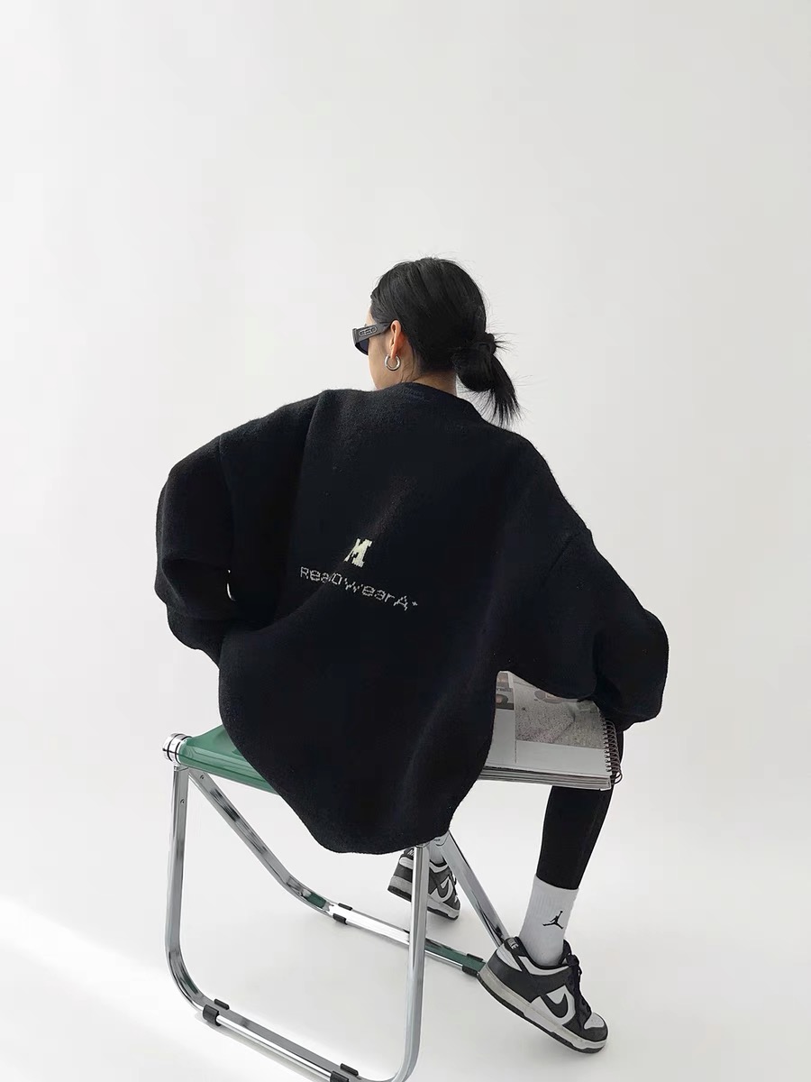 Acestudios 簡約M提花圓領毛衣女寬鬆加厚2023秋冬新款百搭毛衫潮