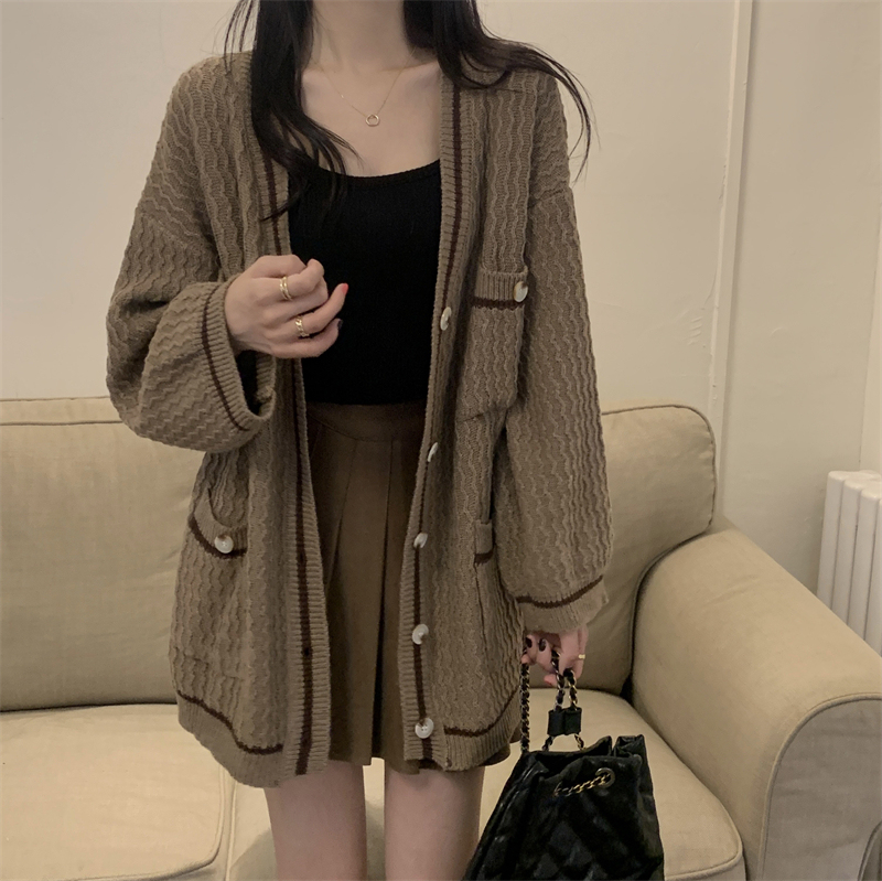 Actual shot of new autumn and winter lazy loose long-sleeved sweater knitted cardigan top jacket