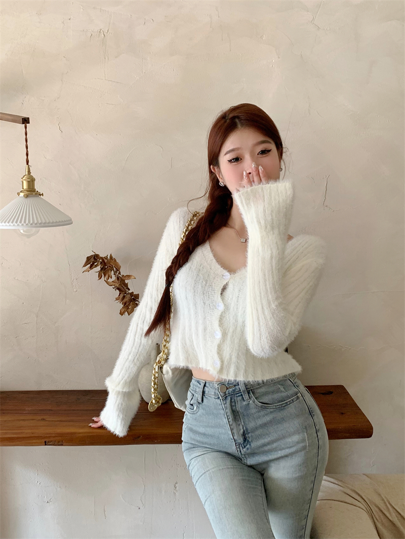 Actual shot of new autumn and winter temperament imitation mink single-breasted sweater v-neck short knitted cardigan jacket top