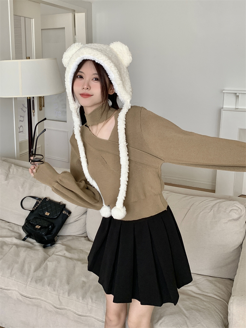 Actual shot of new design cross halter neck, loose and versatile, slim and elegant long-sleeved sweater top for women