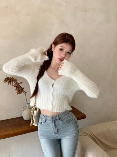 Actual shot of new autumn and winter temperament imitation mink single-breasted sweater v-neck short knitted cardigan jacket top