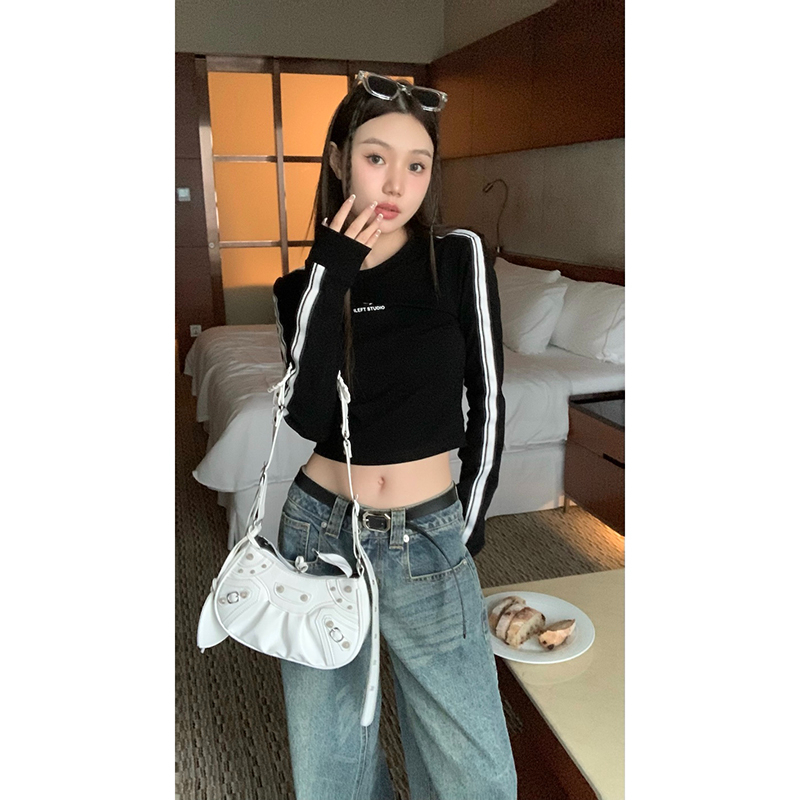 官圖 黑色辣妹設計感純欲風短款長袖T恤小眾打底衫女秋季