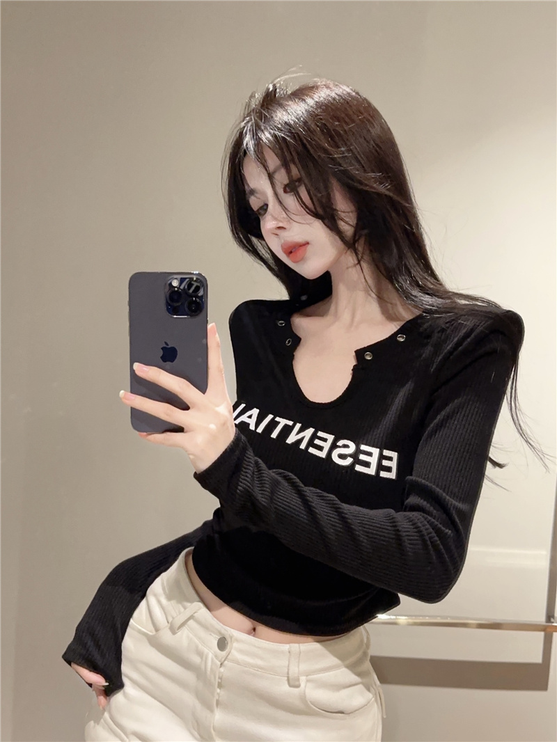 Actual shot ~ 2023 new autumn and winter letter printed side pleated short long-sleeved T-shirt women's inner top