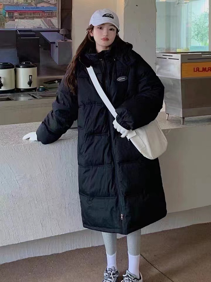 Real shot of black long down jacket 2023 new women's mid-length Korean style over-the-knee bread coat cotton jacket