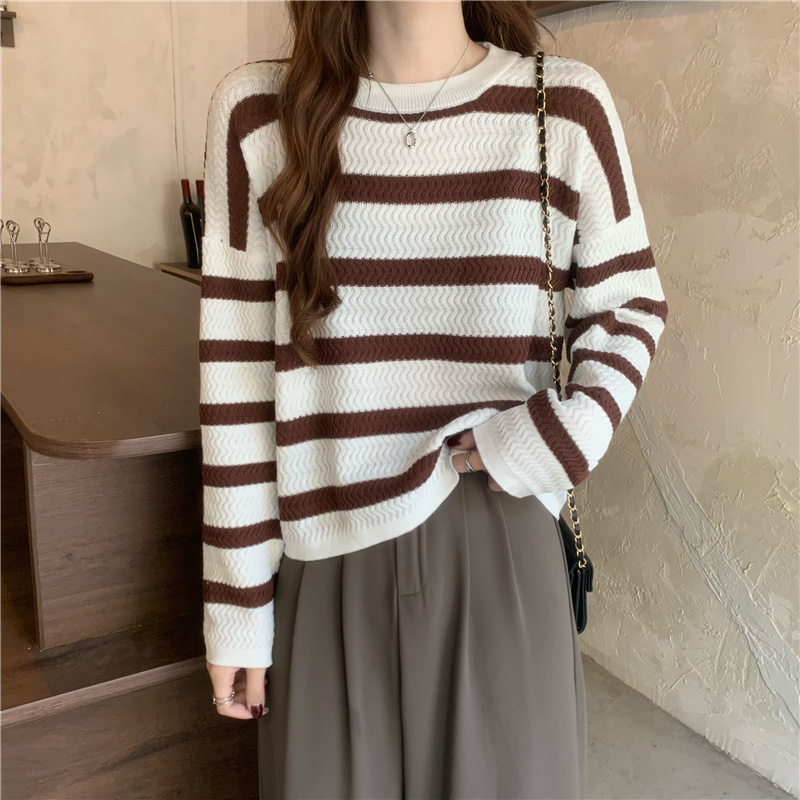 Actual shot of new autumn and winter striped versatile round neck long-sleeved knitted top for women