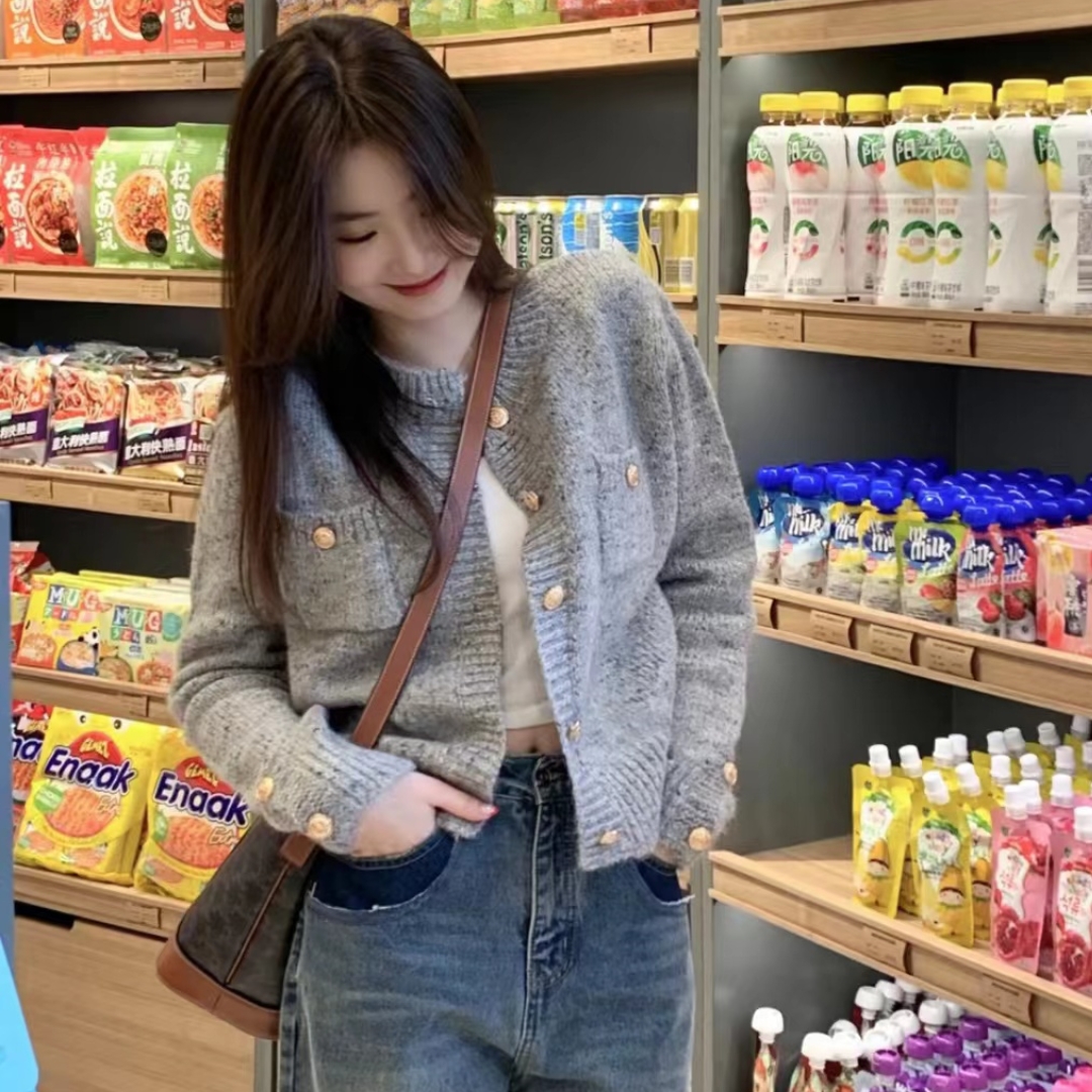 Spring and Autumn 2023 new style gray small fragrance soft waxy knitted sweater cardigan jacket for women loose lazy style high-end