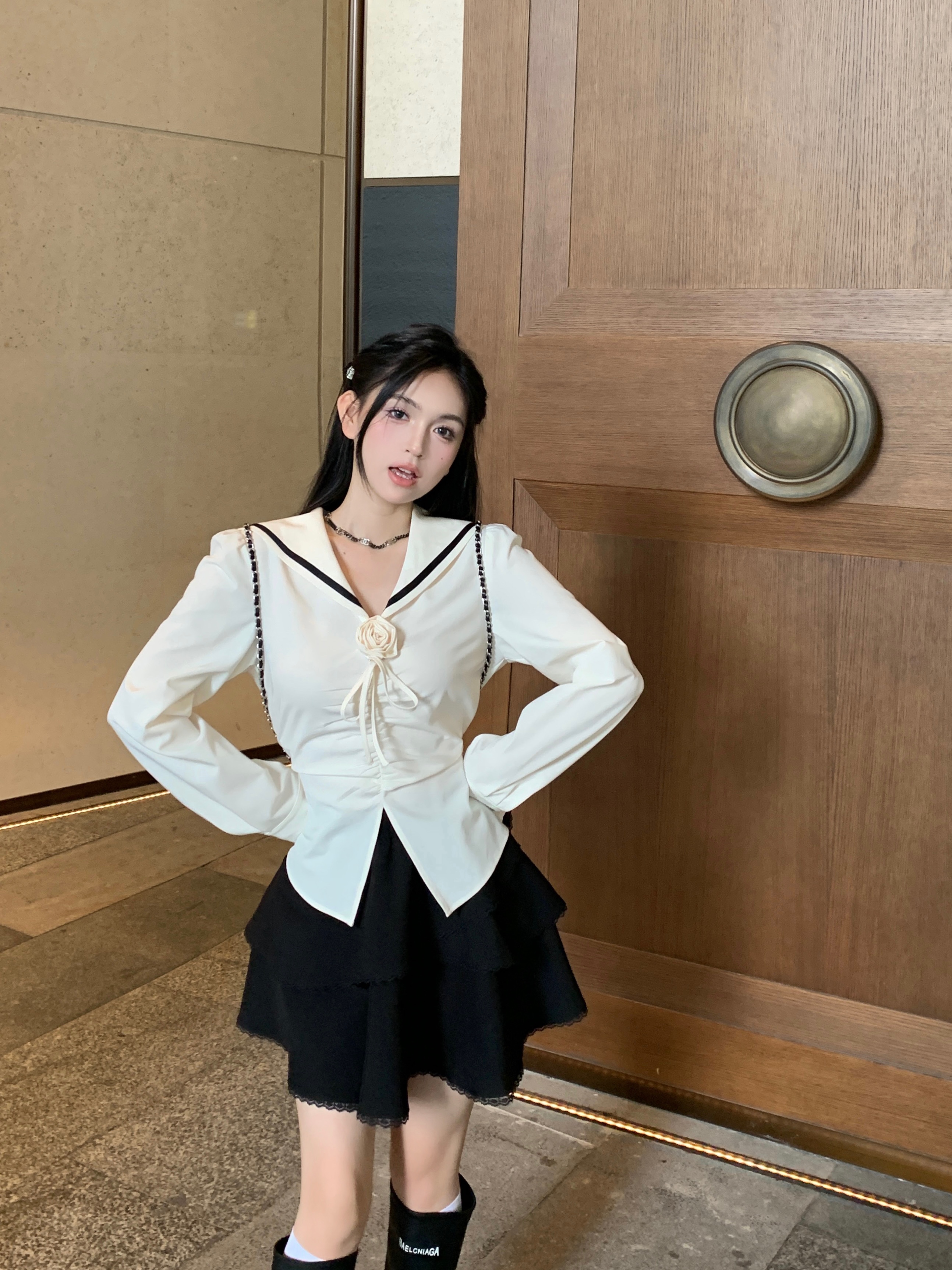 實拍 秋季長袖收腰襯衫胸襟花朵小襯衣設計感兩件套