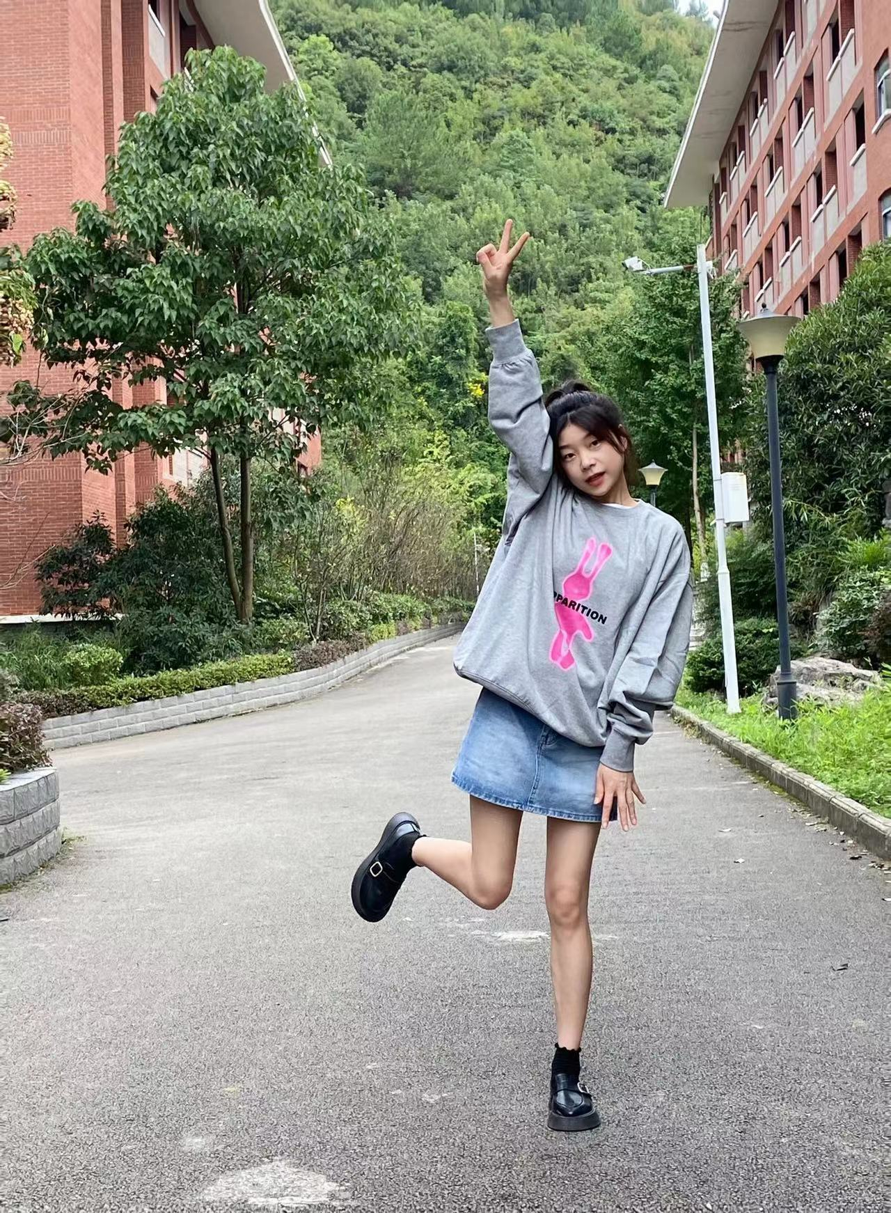 防棉華棉複合牛奶絲300克/銀狐絨400克圓領衛衣女