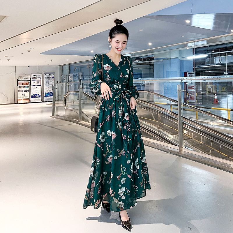 少婦長袖秋季戰袍連衣裙女性感開叉碎花純欲V領收腰新款連衣裙辣
