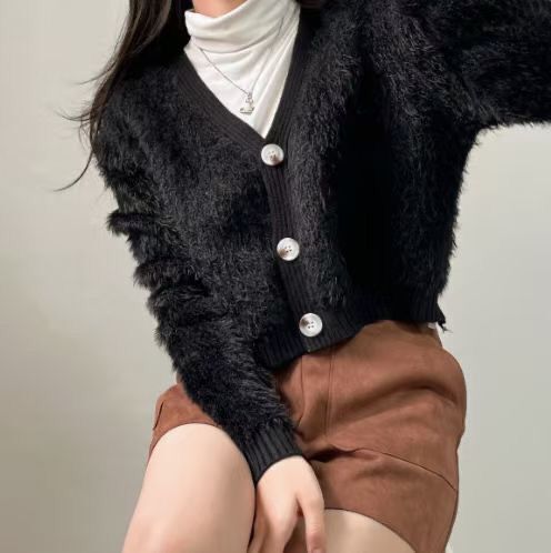 Dongdaemun spring and autumn imitation mink velvet sweater women's design high waist short V-neck knitted cardigan jacket top