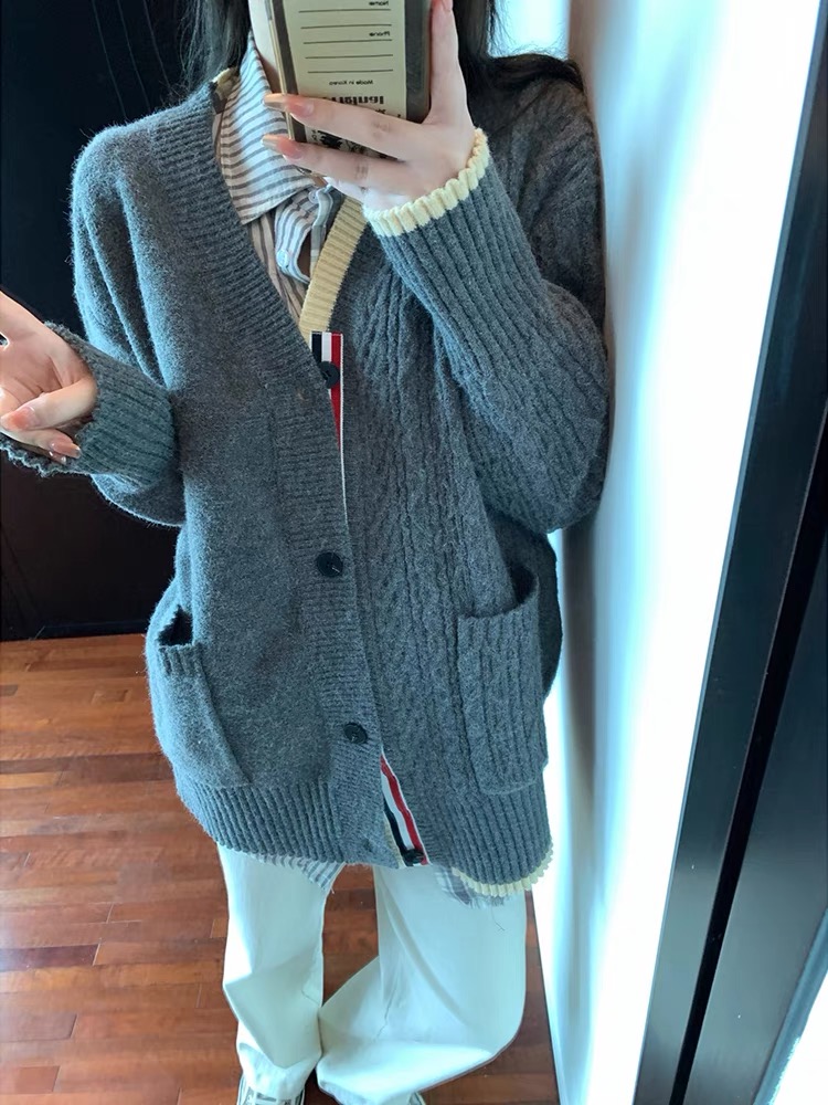 王少女的店 毛衣軟糯慵懶風v領針織衫厚外套開衫秋冬季裝寬鬆外穿