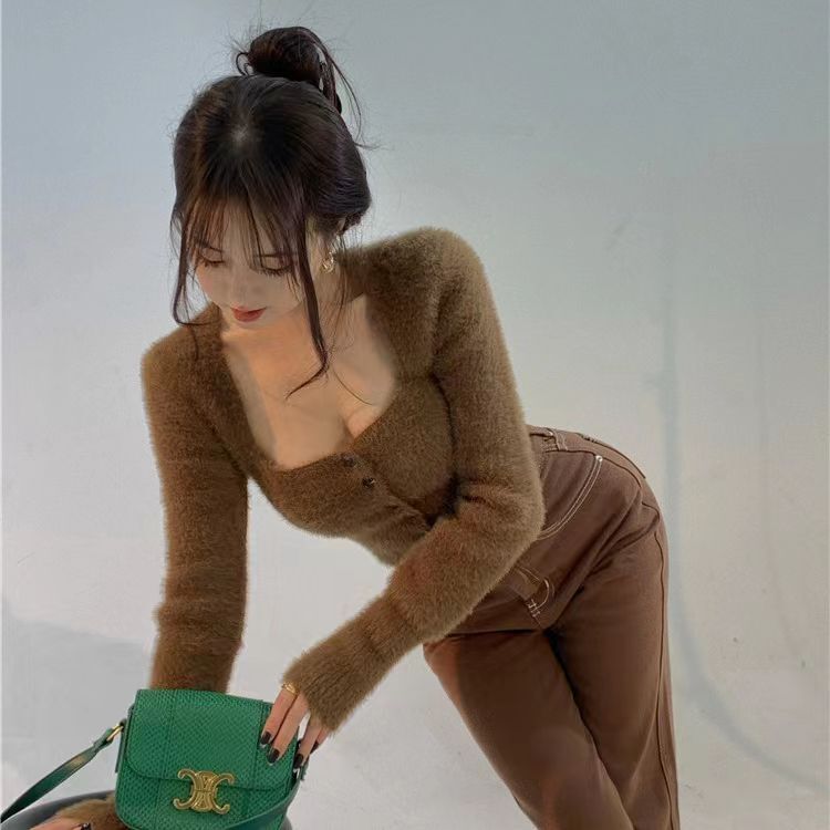 水貂絨短款毛衣女設計感小眾方領上衣早春性感別致針織打底衫內搭
