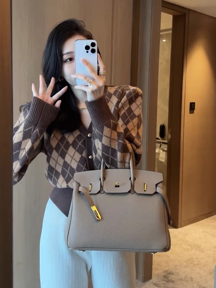 法式菱格針織開衫衫女秋冬2023新款設計感V領寬鬆慵懶風毛衣外套