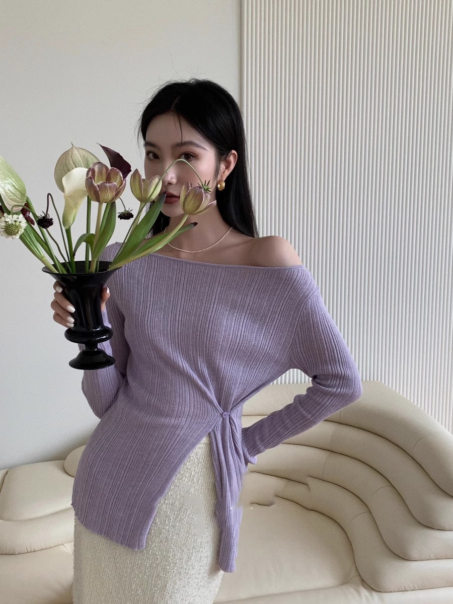 One-shoulder slit off-shoulder long-sleeved irregular waist thin knitted sweater top
