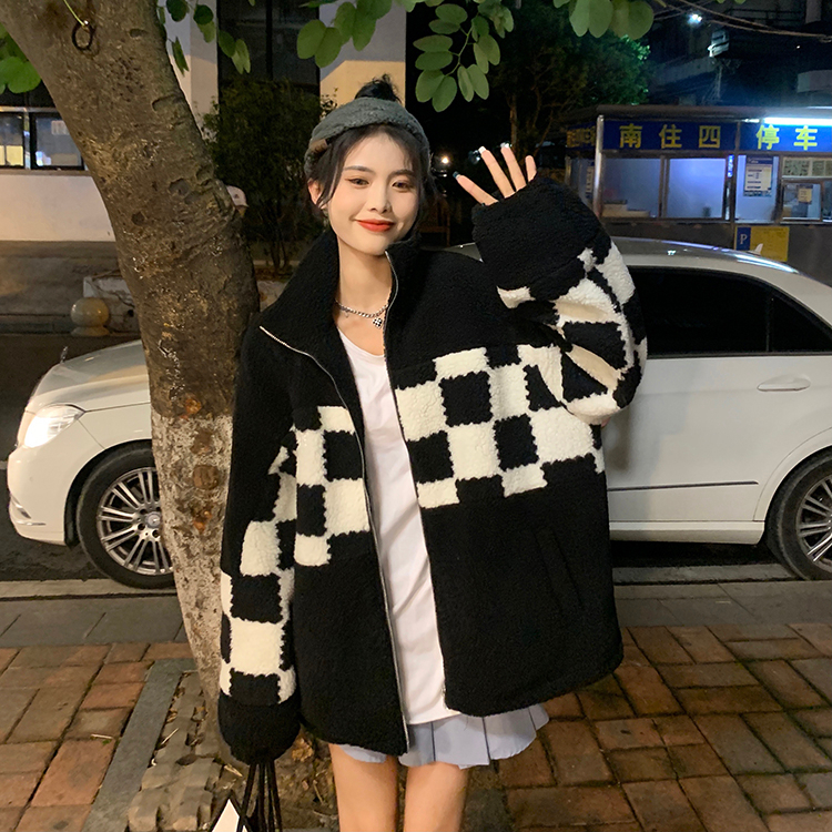 仿羊羔毛外套秋冬季2023新款復古港味設計感撞色棋格大碼上衣女裝