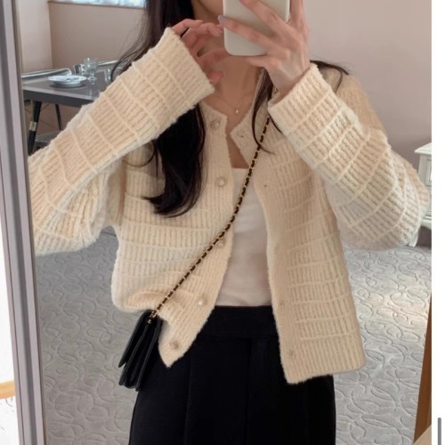 Western-style single-breasted sweater for women autumn and winter bottoming knitted cardigan  new Korean version chic temperament short jacket