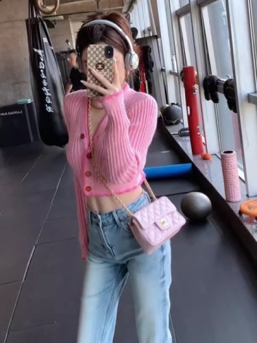 Pink small fragrant V-neck long-sleeved knitted cardigan for women in autumn new style gentle and slim short crop top