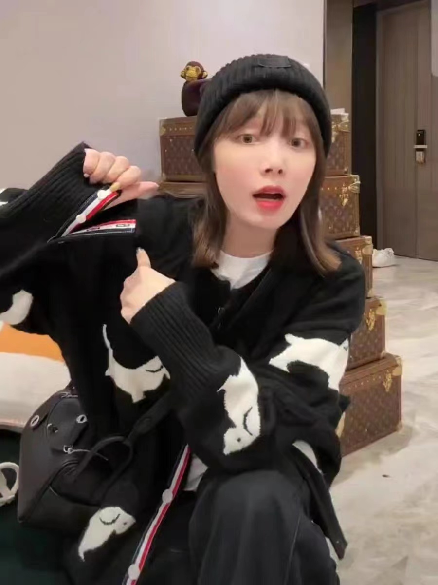 Korean style loose lazy style sweater jacket for women autumn and winter casual trendy puppy print age-reducing knitted cardigan top