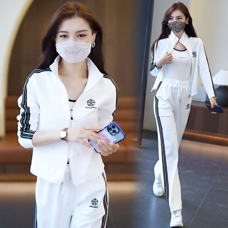 Casual sports suit for women 2023 autumn and winter new fashion age-reducing sweatshirt wide-leg sweatpants sportswear two-piece set