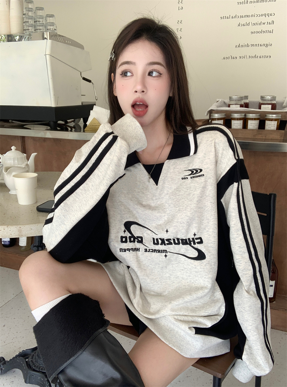 Actual shot ~ American style contrasting letter embroidered front shoulder Polo collar loose slimming sports style long-sleeved T-shirt