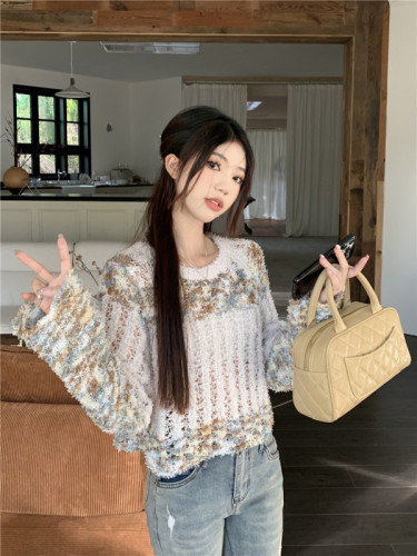 Real shot of autumn and winter new fashionable style hollow crochet hottie long-sleeved short top sweater sweater for women