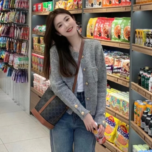 Spring and Autumn 2023 new style gray small fragrance soft waxy knitted sweater cardigan jacket for women loose lazy style high-end