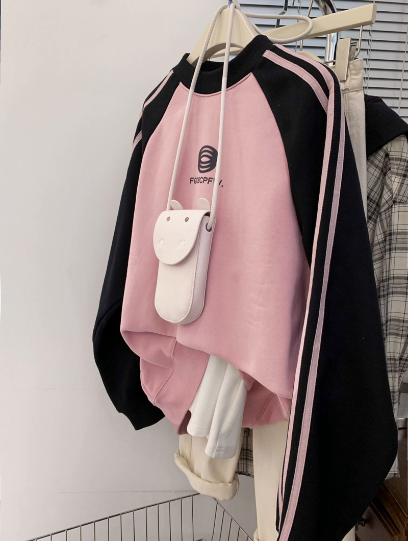 The back collar is non-pilling and equipped with cotton screw thread. Imitation cotton Chinese cotton composite 310g thin sweatshirt for women with round neck printing.