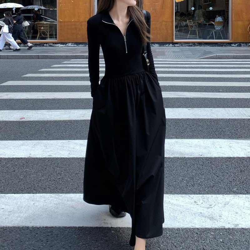 赫本風黑色長袖針織連衣裙子早秋季2023新款女裝氣質收腰顯瘦長裙