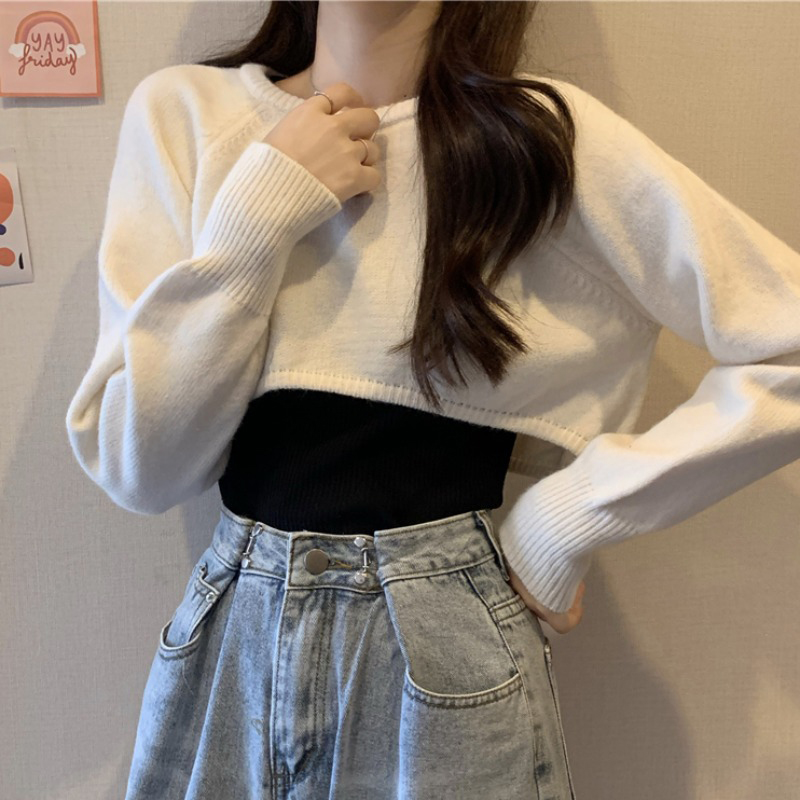 Short blouse sweater for women autumn and winter 2023 new hot girl round neck long-sleeved sweater versatile loose top trendy