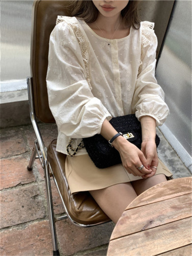 实拍 韩版法式复古刺绣重工花边拼接宽松长袖衬衫