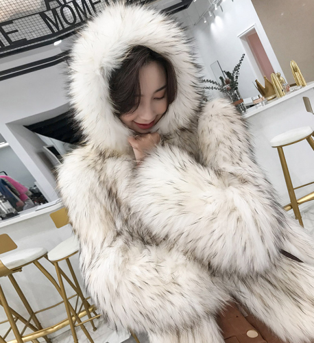2023 winter new raccoon fur coat women's hooded fashionable young Korean style long-sleeved fox fur coat