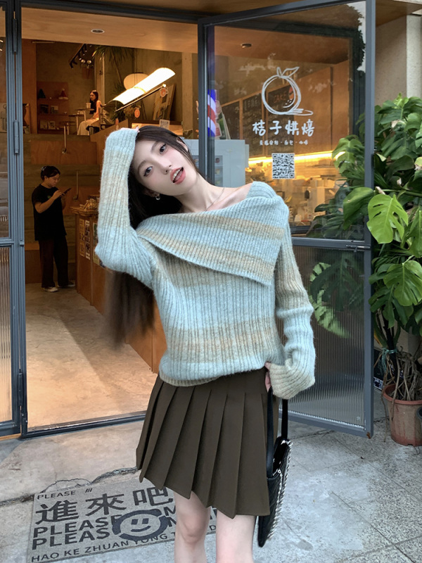 撞色條紋一字肩套頭毛衣女