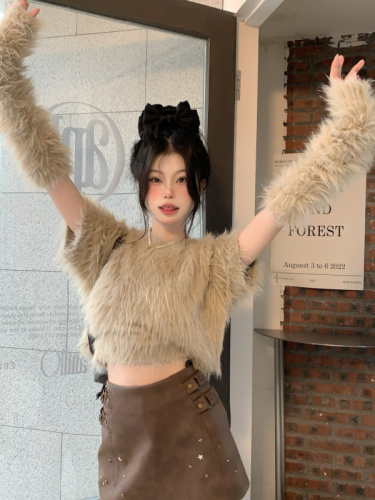 Actual shot of niche long-haired mink fur sleeve sweater