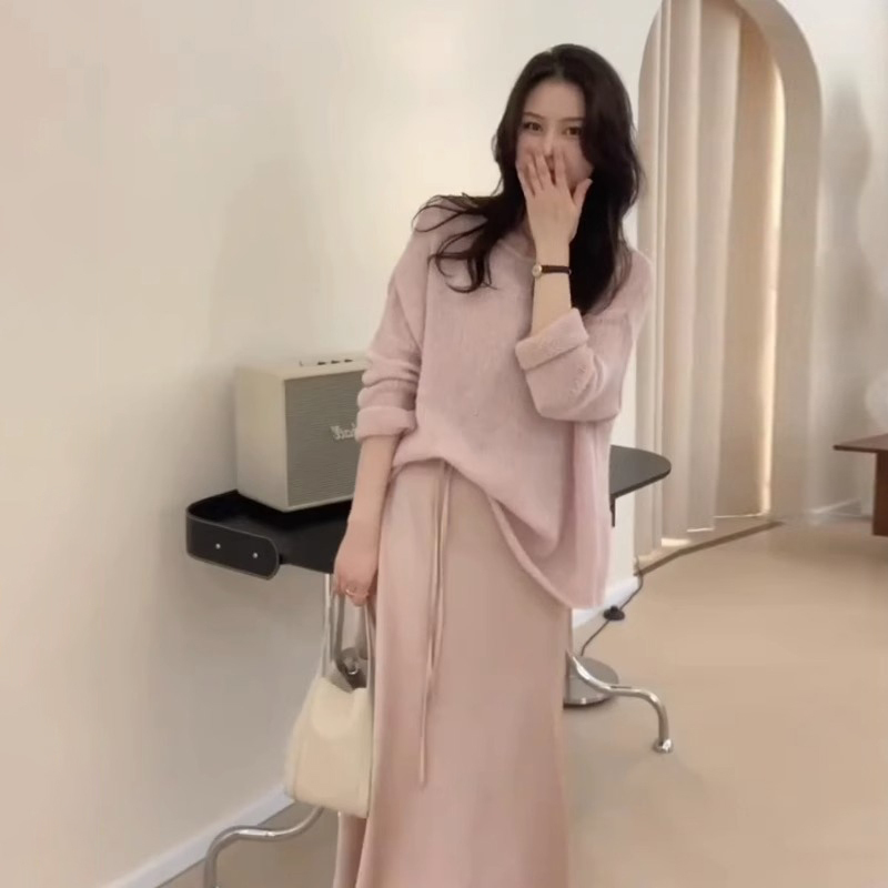 Pink sweater for women autumn and winter 2023 new soft and waxy Japanese style retro lazy style niche long-sleeved sweater top