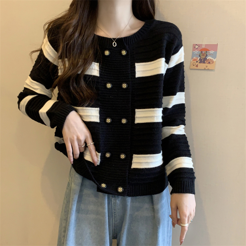 Plus size women's French contrast striped long-sleeved bottoming shirt for women in autumn and winter for fat women slimming slim lazy knitted top