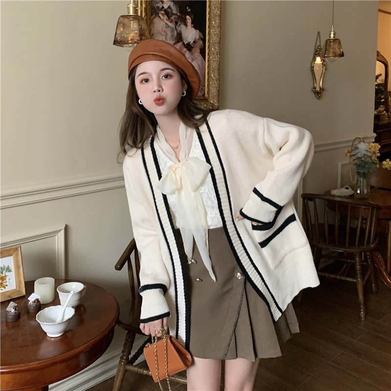 Korean CHICVEN temperament white contrasting striped knitted cardigan thick loose sweater unbuttoned jacket for women