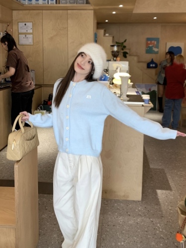 Actual shot~Korean style soft and waxy light blue knitted sweater coat autumn simple short coat~