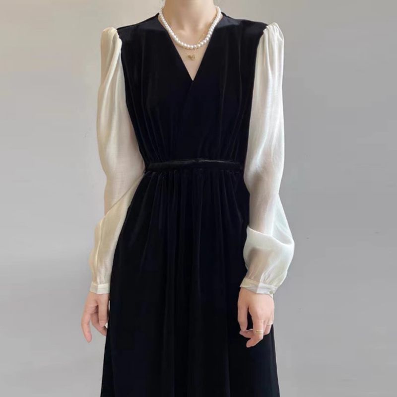 V-neck long skirt with waist French long-sleeved black dress for women 2023 new autumn Hepburn style high-end sense