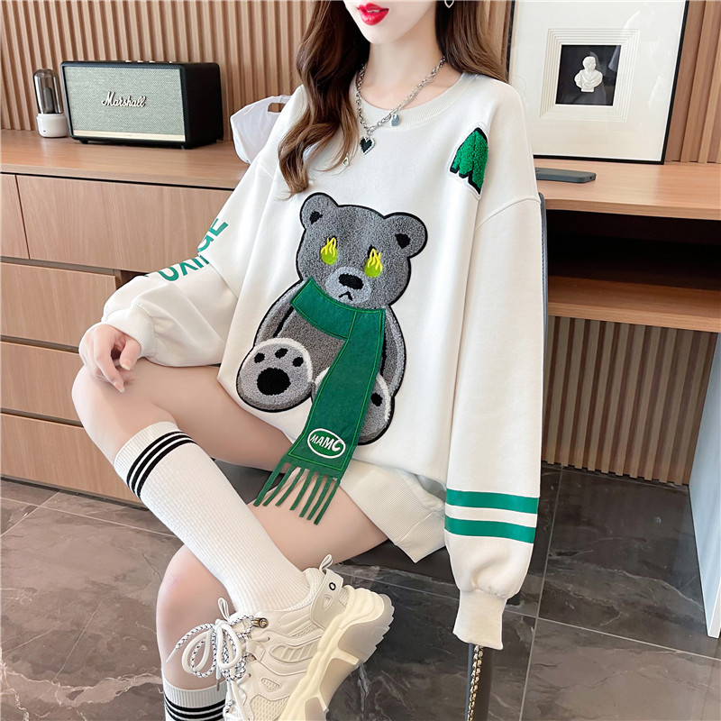 Actual shot of new autumn Korean style loose back bag collar three-dimensional bear design round neck large size thin sweatshirt for women