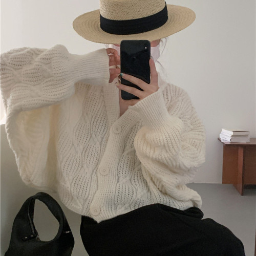 Retro Japanese style lazy style sweater for women 2023 new design loose knitted cardigan jacket for small people