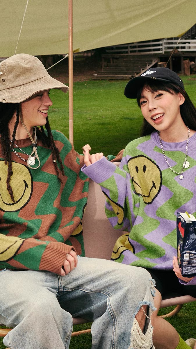 Smiley®笑臉2023秋季情侶大廓形毛衣潮流圓領針織衫復古撞色上衣