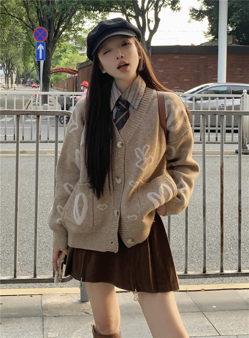 實拍秋日美拉德設計感十足復古愛心毛衣開衫