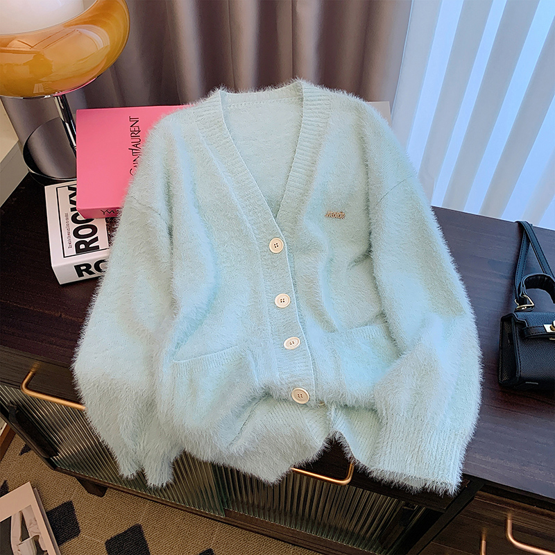 Sweet mink velvet sweater jacket for women in the milk style, autumn Korean version, gentle and loose v-neck soft waxy knitted cardigan
