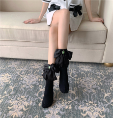 ~Photographed~ Silk-like imitated bow diamond Baroque style knit knee-high pile socks for women short socks